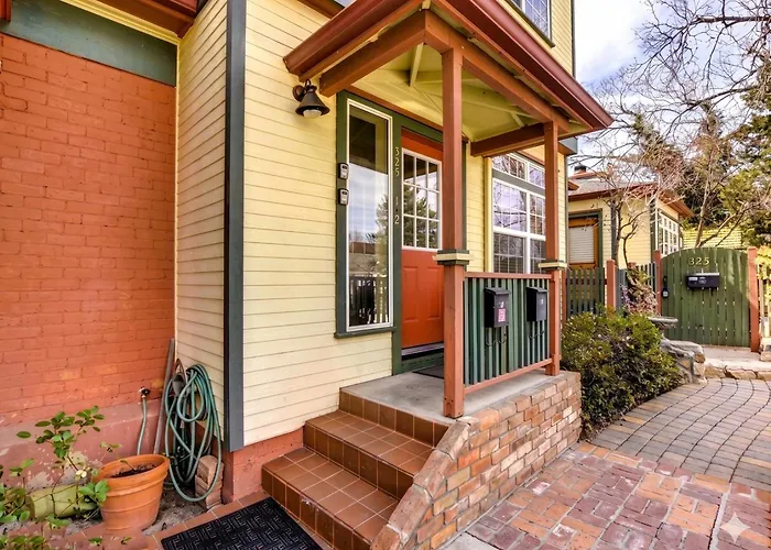 The Cottage-near Downtown Historic Courthouse Square Dom wakacyjny *
